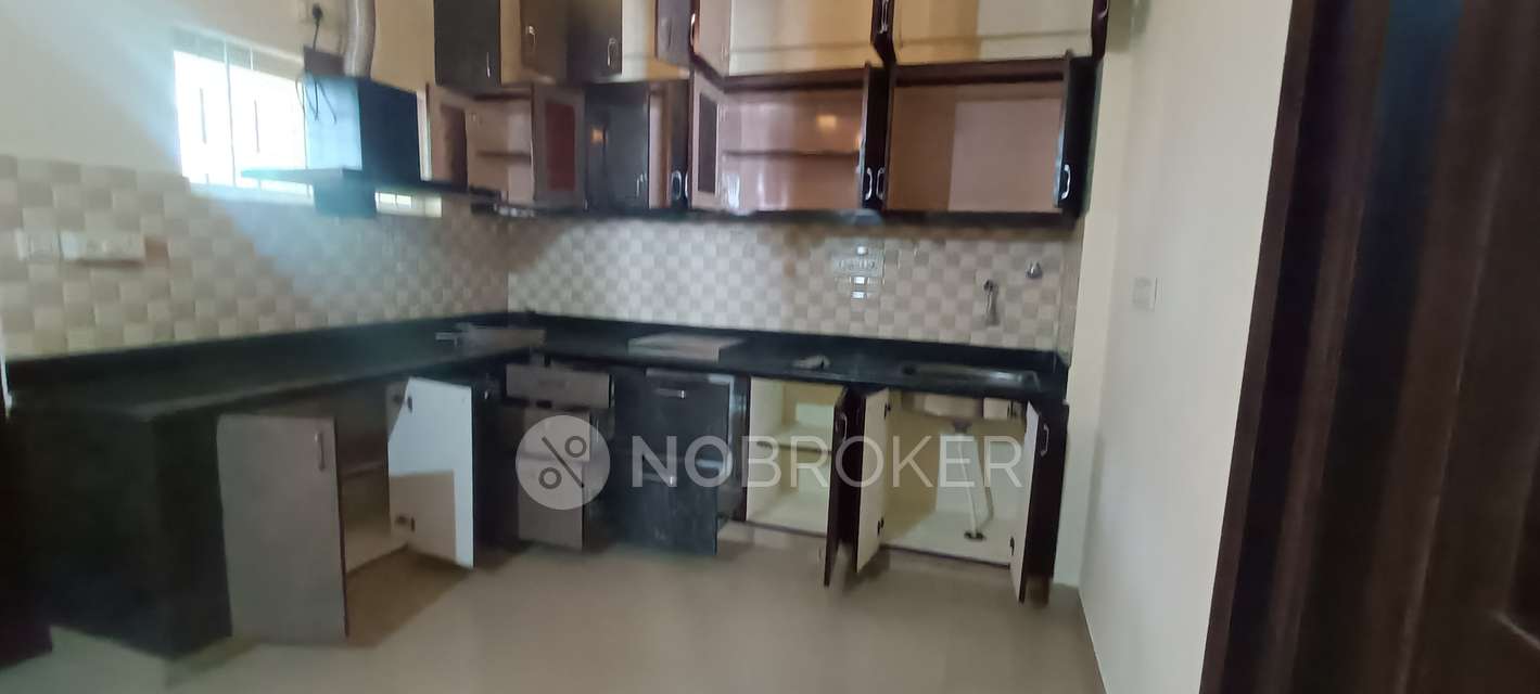 2 BHK Flat In Lakshh Exotica For Sale  In Mallathahalli
