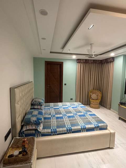 4 BHK Flat For Sale  In Kirti Nagar