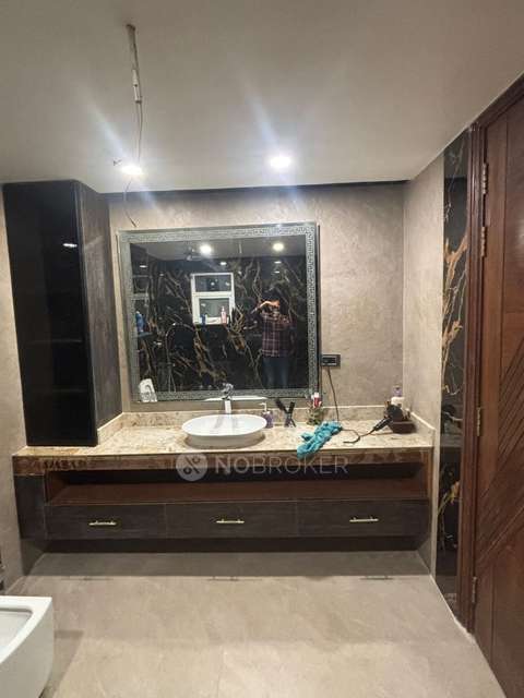 4 BHK Flat For Sale  In Kirti Nagar