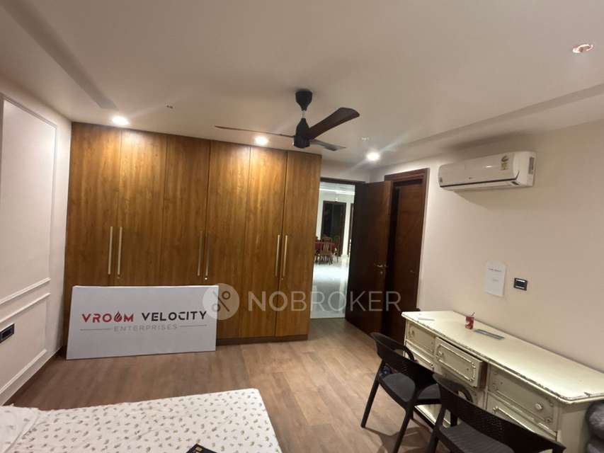 4 BHK Flat For Sale  In Kirti Nagar