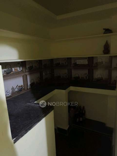 1 BHK Flat In Stanadardlone Building for Rent  In Moosapet