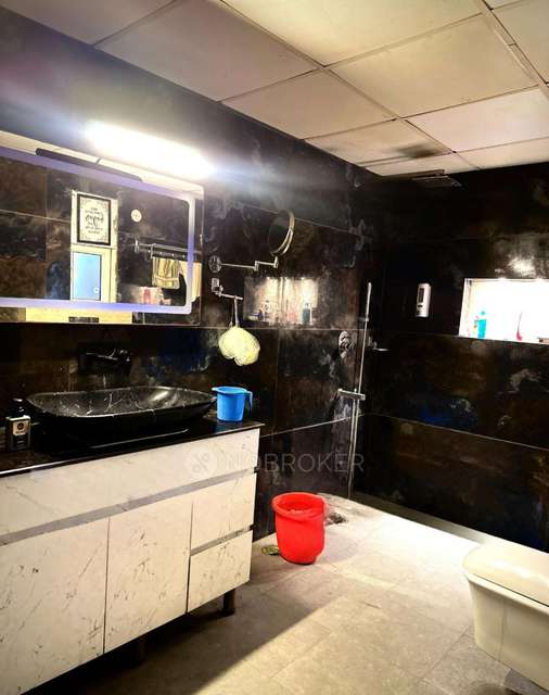 PG for Boys in Crossings Republik