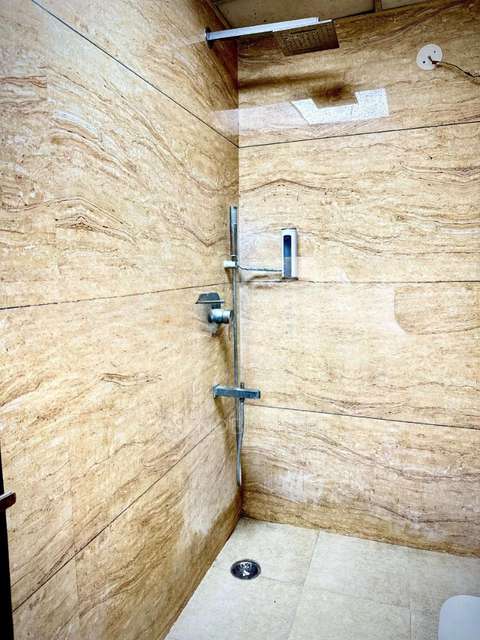 PG for Boys in Crossings Republik