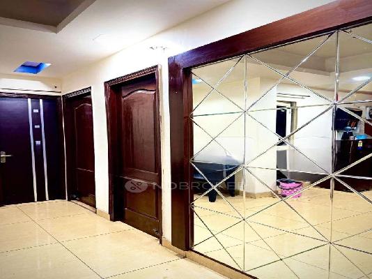 PG for Girls in Crossings Republik