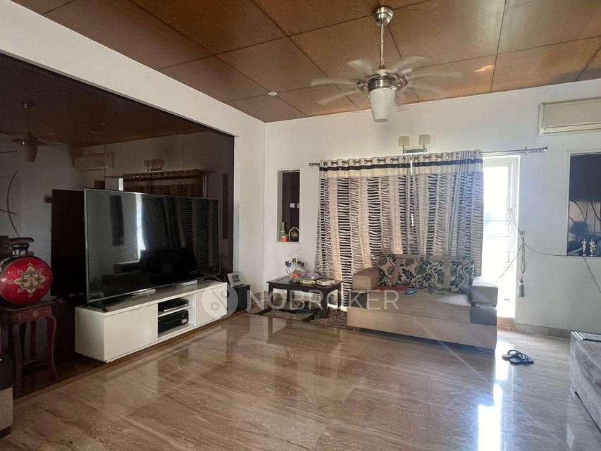4+ BHK Flat In Northeast Excellence For Sale  In Hafeezpet