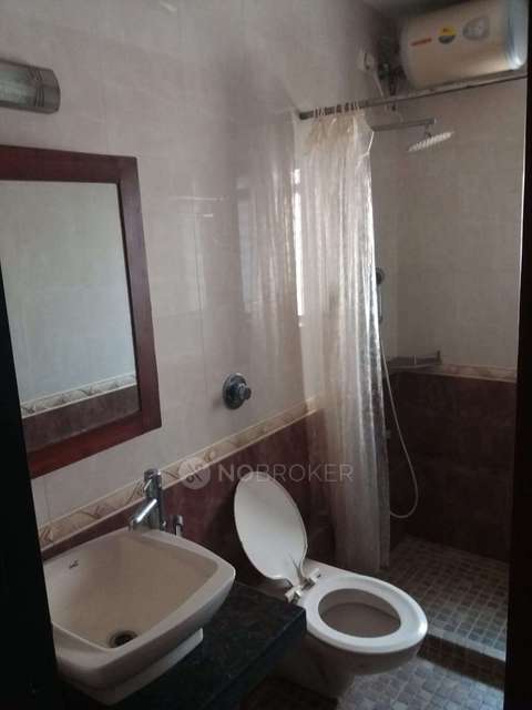 2 BHK Flat In Basant Apartmnet For Sale  In Cuffe Parade