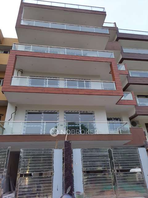 3 BHK Flat For Sale  In Sector 27