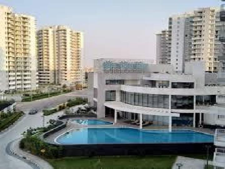 Godrej Summit, Sector104 Sector104 Without Brokerage Semifurnished 3 BHK Flat for Sale in