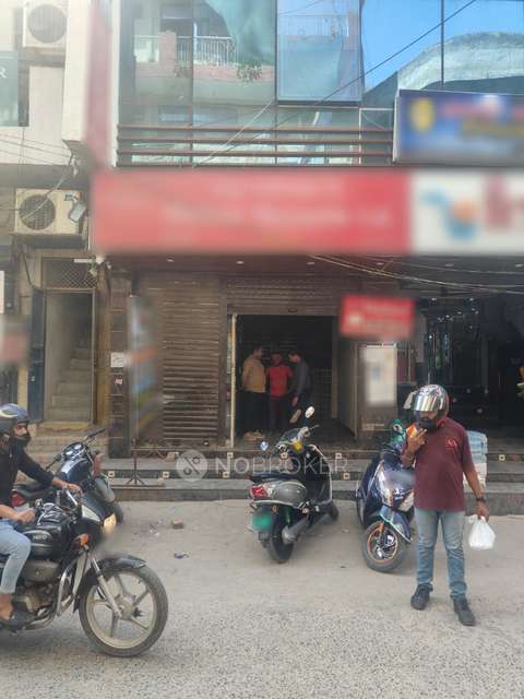 Showroom in Jivan Park, Delhi for Rent 