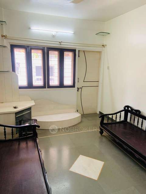 2 BHK Flat In Aseem Apartment For Sale  In Sadashiv Peth