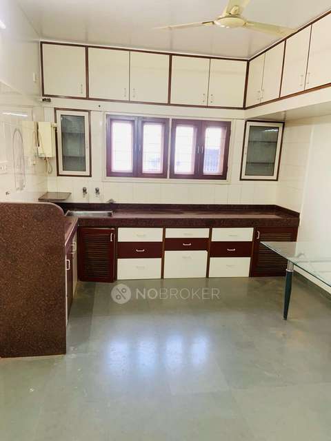 2 BHK Flat In Aseem Apartment For Sale  In Sadashiv Peth