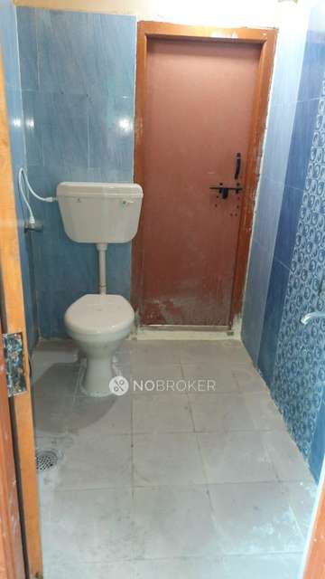 2 BHK Flat In Sri Lakshmi Nivas, Balapur X Roads For Sale  In Kanchan Bagh