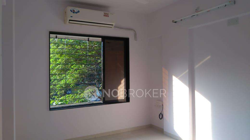 2 BHK Flat In Ganesh Krupa For Sale  In Borivali West