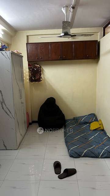 PG for Girls in Kandivali West