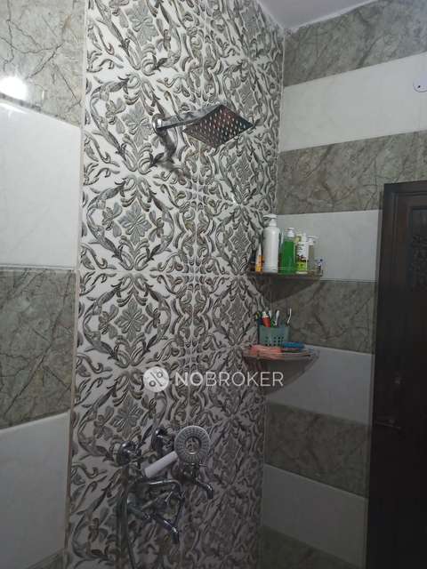 3 BHK Flat In Karampura For Sale  In Karam Pura
