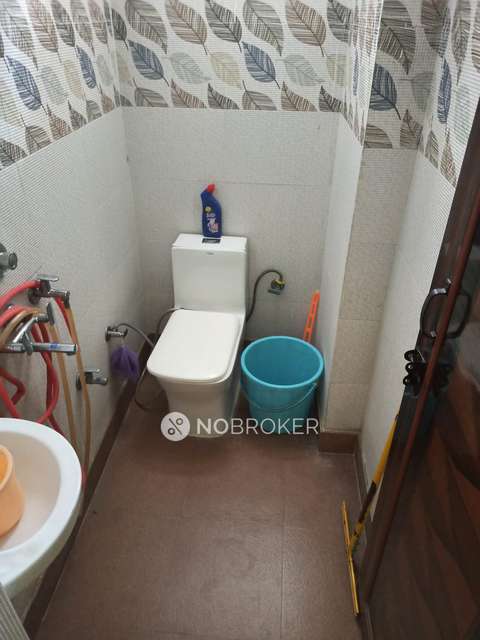 3 BHK Flat In Karampura For Sale  In Karam Pura