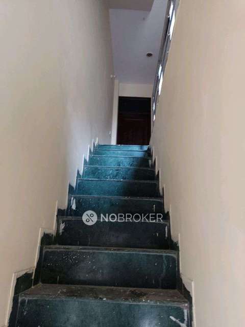 4 BHK Flat In Sb For Sale  In Sangam Vihar