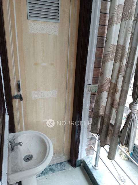 4 BHK Flat In Sb For Sale  In Sangam Vihar