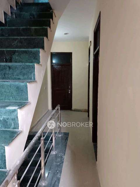 4 BHK Flat In Sb For Sale  In Sangam Vihar