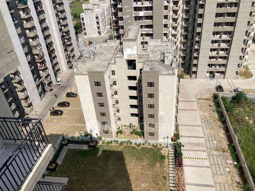 2 BHK Flat In Signature Global Solera2 For Sale  In Sector 107