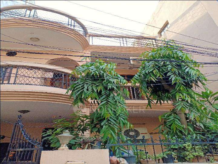 1 RK Flat In Saraswati Vihar for Rent  In Sector 28