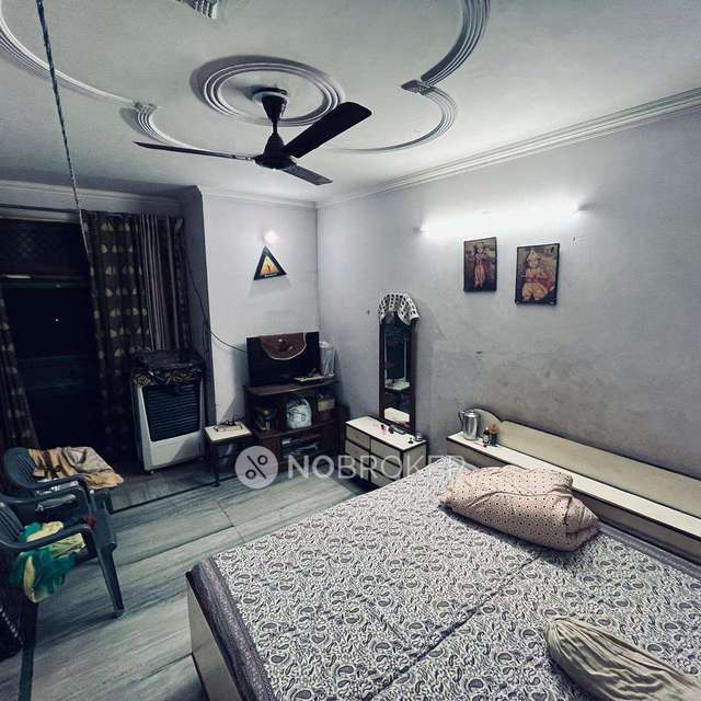 3 BHK Flat In Standlone Building  For Sale  In Moti Nagar