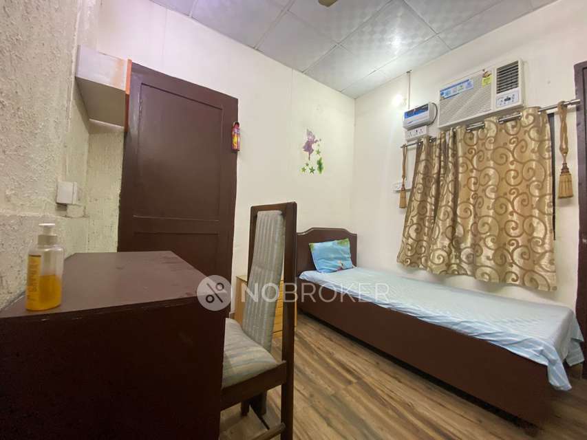 PG for Girls in Mukharjee Nagar