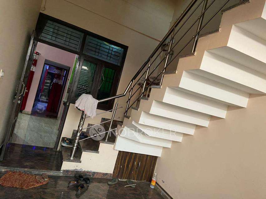 4+ BHK House For Sale  In Rasulpur Sikroda