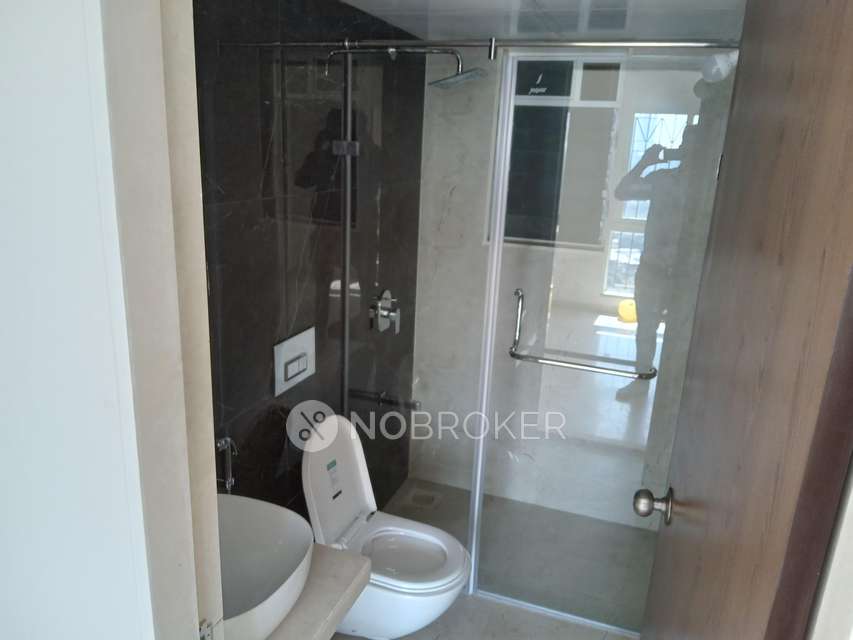 2 BHK Flat In Dosti Oak For Sale  In Thane West