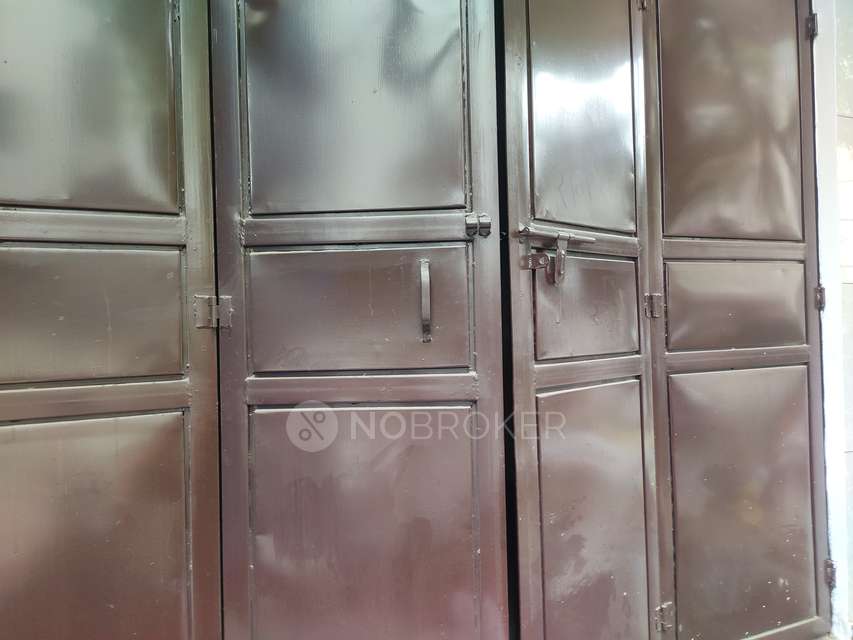 Shop in Rohini, Delhi for Rent 