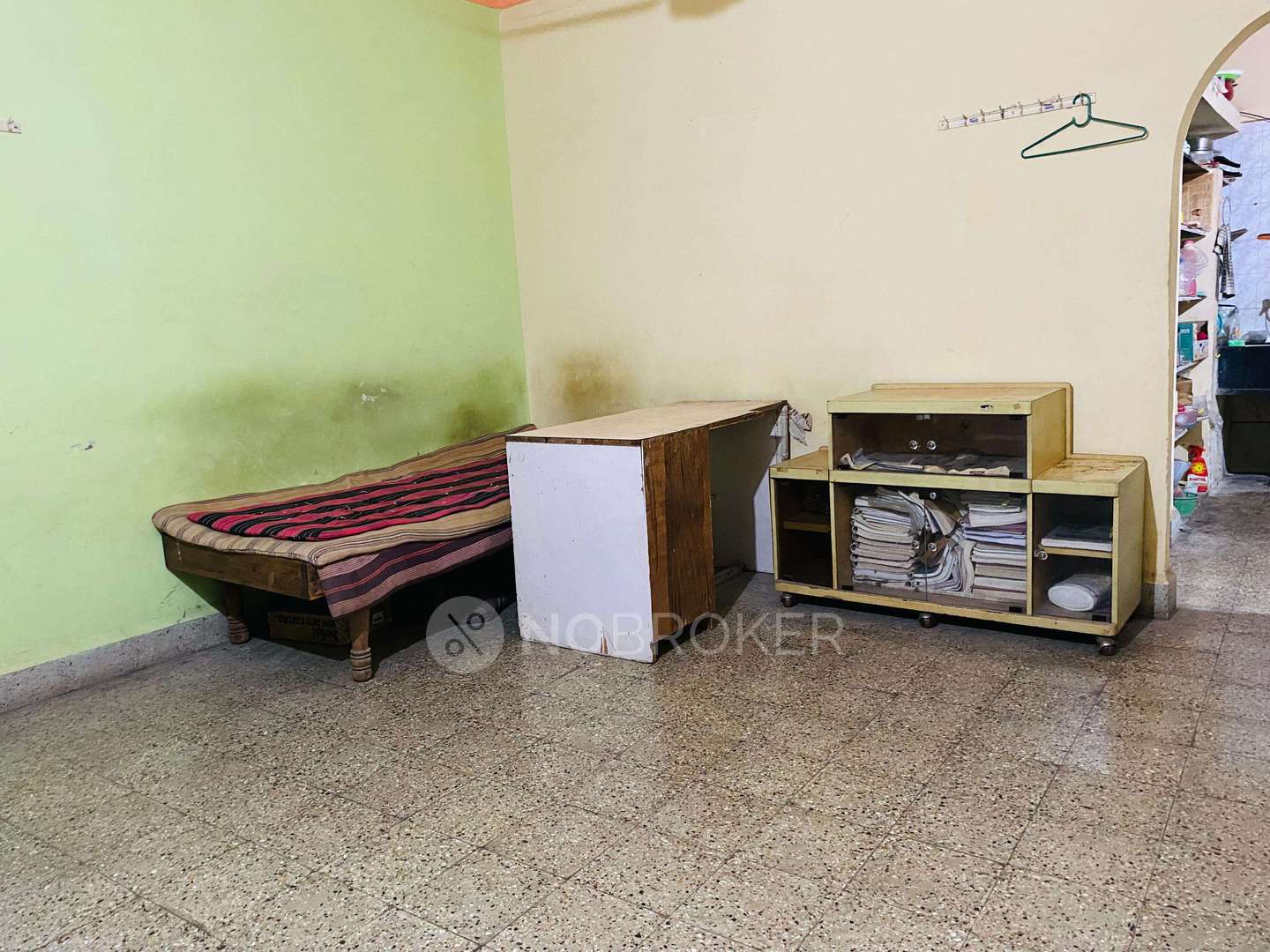 Shared Room for Male In 2 BHK  In Aundh