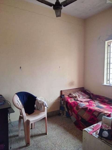 Shared Room for Male In 2 BHK  In Aundh