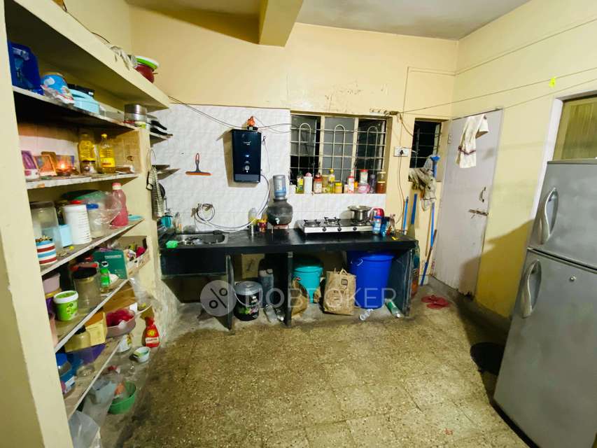 Shared Room for Male In 2 BHK  In Aundh