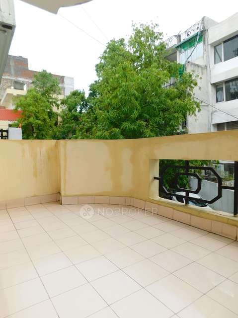 4 BHK House For Sale  In  Friends Colony East