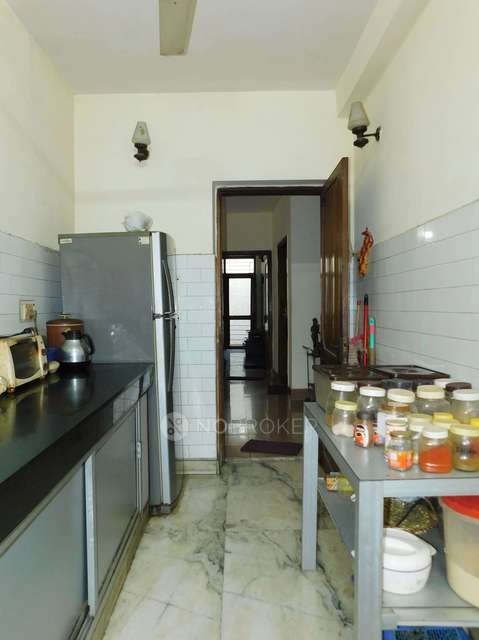 4 BHK House For Sale  In  Friends Colony East