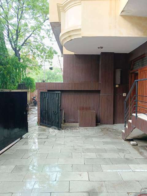 4 BHK House For Sale  In  Friends Colony East