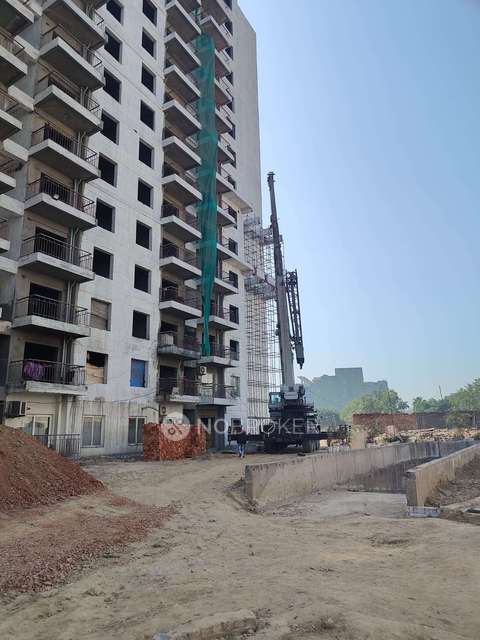 1 BHK Flat In Beetle Orchid Studios For Sale  In Knowledge Park Iii