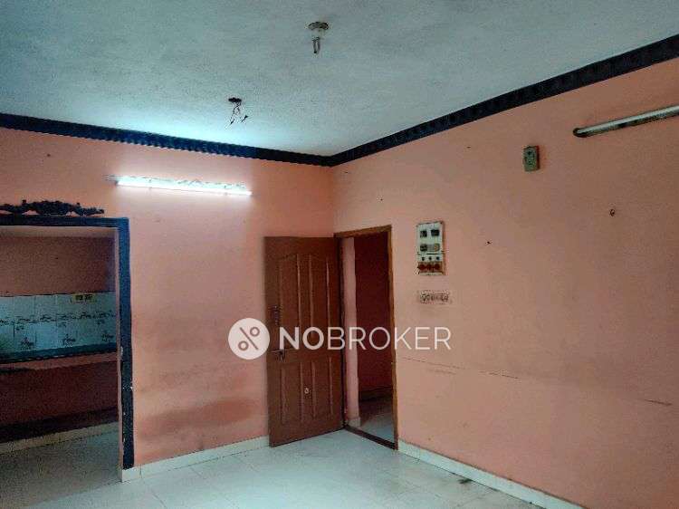 1 BHK Flat In Vijayalakshmi Sri Srinivasa Padmavathy Apartment For Sale  In Ullagaram
