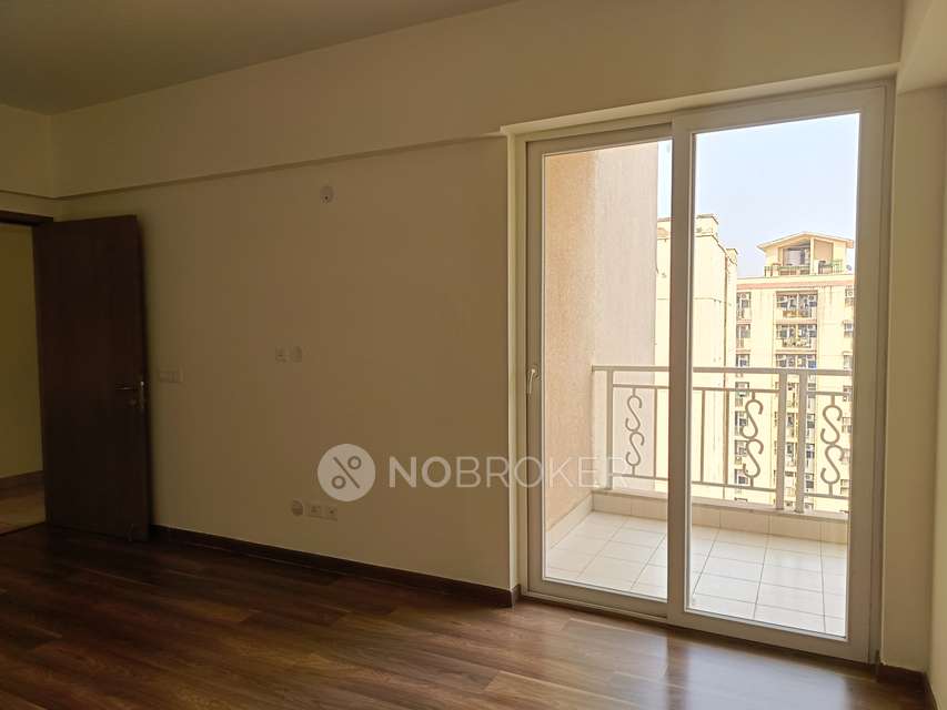 3 BHK Flat In Emaar Palm Premier For Sale  In Emaar Palm Hills Palm Premier Tower-a, Sector 77, Gurugram, Haryana 122004, India