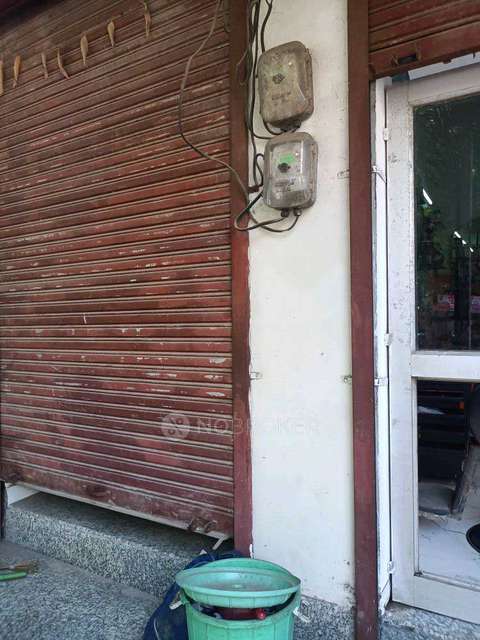 1 BHK Flat In Standalone Building  for Rent  In Sector 17a