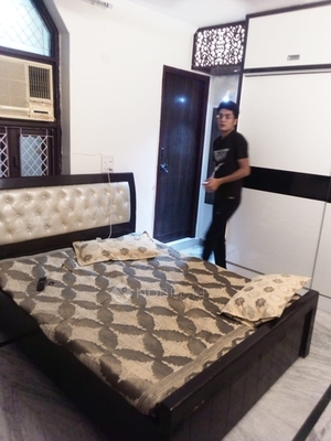 2 BHK Flat In Standalone Building  For Sale  In Ramesh Nagar