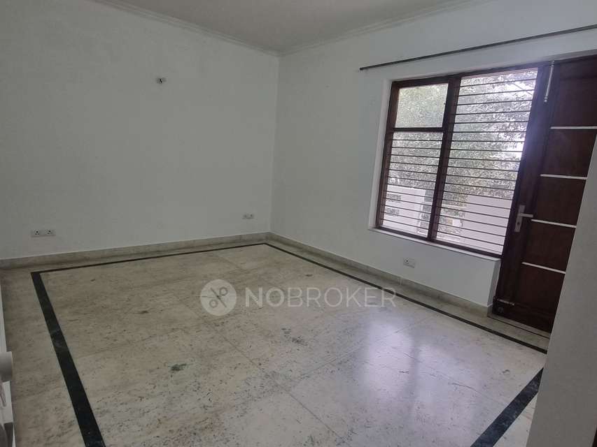 2 BHK Flat for Rent  In Sector 5