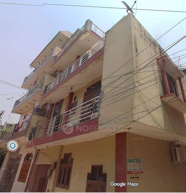 2 BHK Flat for Rent  In Nangli Sakrawati,  New Delhi - West, Delhi Ncr