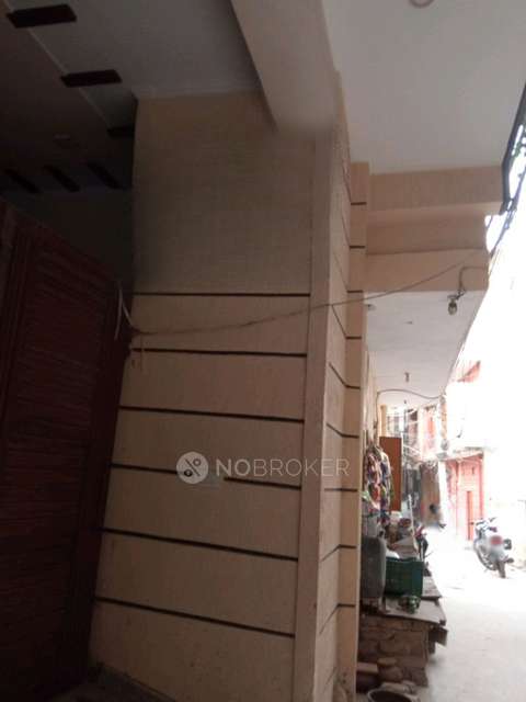 2 BHK Flat In Standalonelone for Rent  In Mahipalpur