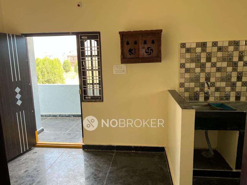 4+ BHK Flat For Sale  In Isnapur