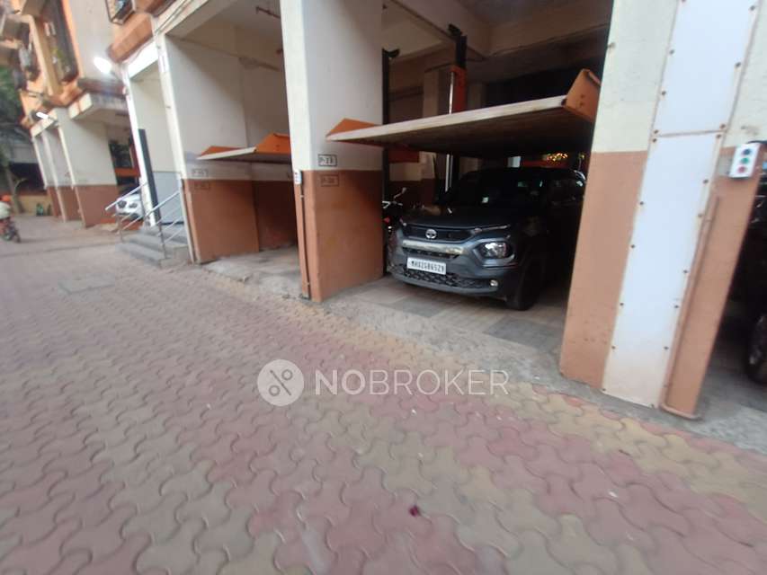 2 BHK Flat In Pagoda View Chs for Rent  In Kandivali West