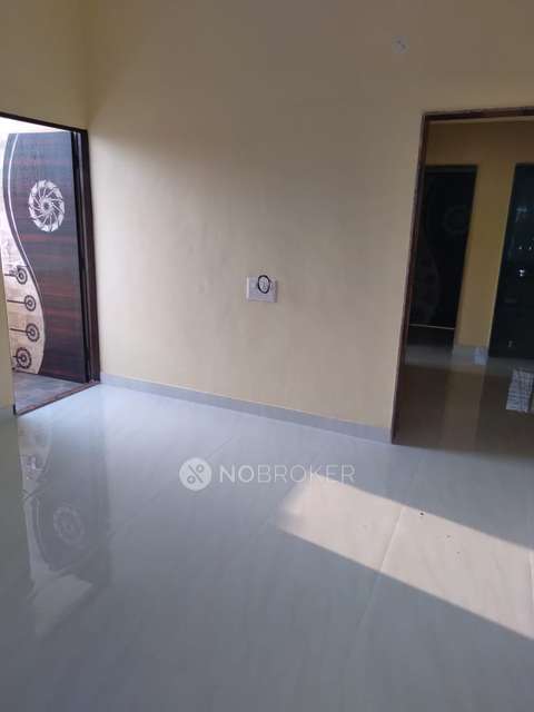 2 BHK Flat In Shree Colony for Rent  In Lions Club School