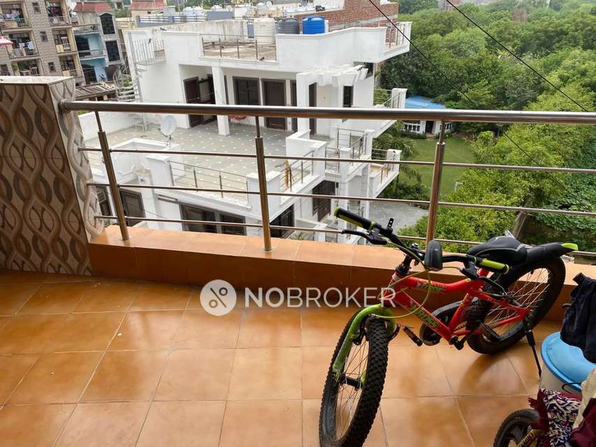 2 BHK Flat For Sale  In Gadaipur