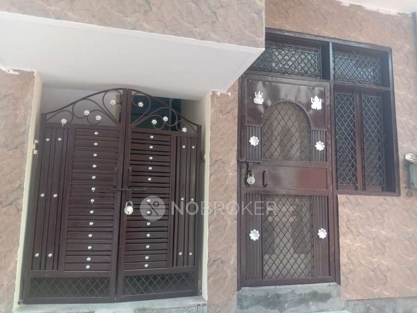 1 BHK Flat For Sale  In Harkesh Colony