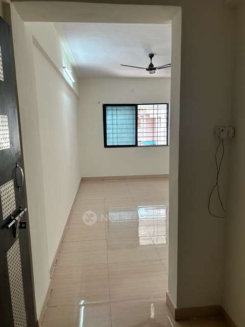 2 BHK Flat In Indraprabha Housing Society for Rent  In Vikas Nagar